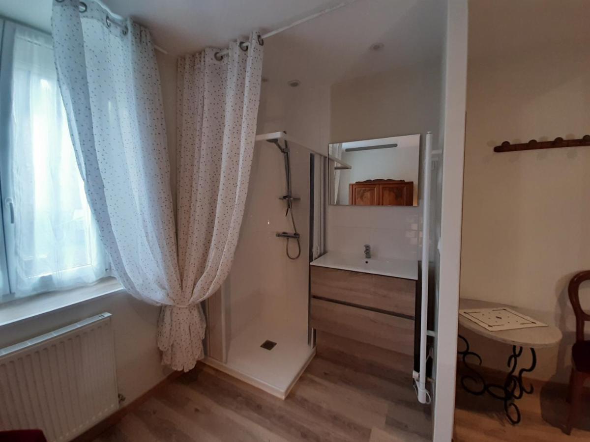 Le Plain Pied Sur Place Le Mele-sur-Sarthe Ngoại thất bức ảnh